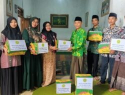 Gerakan Peduli dan Berbagi, UPZ BADKO LPQ Pagerbarang Hadir untuk Guru dan Santri