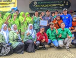 PRNU Suniarsih dan Banom Salurkan Donasi untuk Korban Tanah Bergerak Padasari