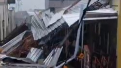 Hujan Disertai Angin Kencang Terjang Traju Bumijawa, Belasan Rumah Warga Rusak