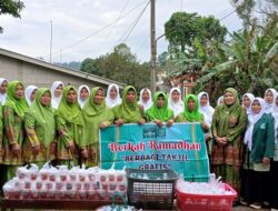 Muslimat–Fatayat NU Rembul Bagikan 1.000 Takjil, Tebar Berkah Ramadan di Tiga Wilayah Desa
