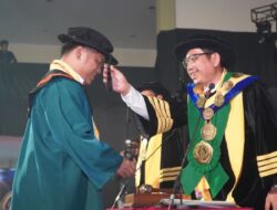 Bupati Ischak Maulana Rohman Raih Gelar Magister Manajemen, Teguhkan Komitmen Pengabdian untuk Masyarakat