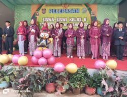 Pada Pelepasan Siswa SDN Penyalahan 02, Ketua HIPSI Kabupaten Tegal Soroti Tantangan Dunia Pendidikan