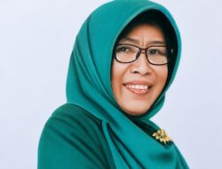 Dari Desa Tuwel Menuju Pendapa: Jejak Pengabdian Umi Azizah, Kader Muslimat NU yang Mengabdi untuk Umat dan Kabupaten Tegal