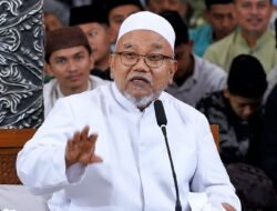 Peringatan Maulid Nabi dan Istighotsah Kubro di Ponpes Attauhidiyyah Cikura, KH Ahmad Sa’idi Tekankan Dakwah dengan Kasih Sayang