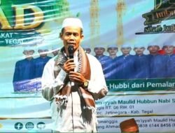 KH Imron: Bukti Cinta kepada Nabi Muhammad SAW adalah Menghidupkan Sunnahnya